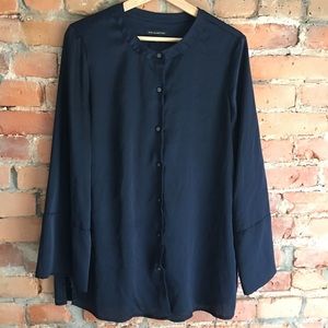 Banana Republic satin collarless button up blouse